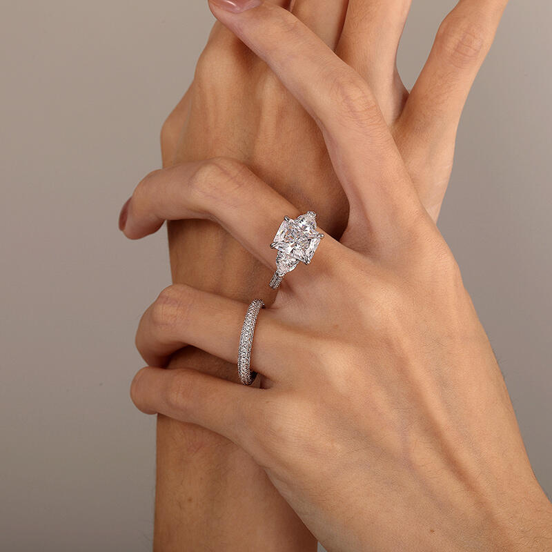 Jeulia Three Stone Radiant Cut Engagement Ring Set