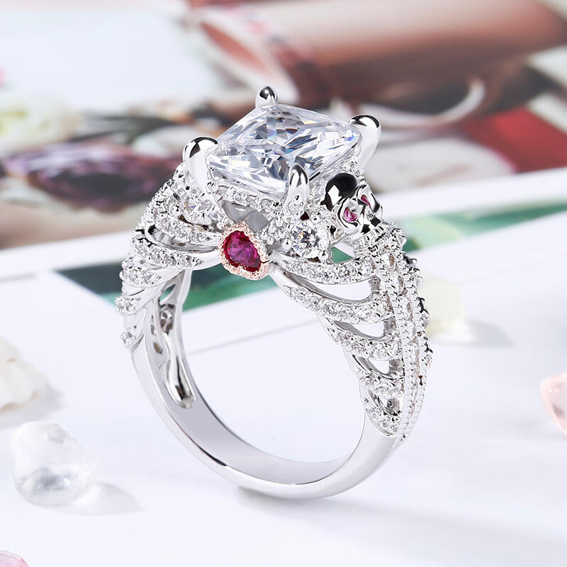 Jeulia Radiant Cut Skeleton Heart Sterling Silver Skull Ring
