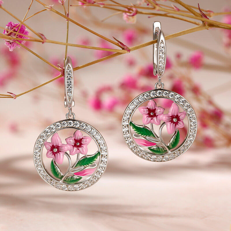 Jeulia Pendientes de colgante con esmalte de flores de plata de ley