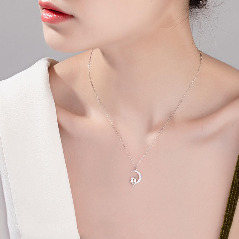 Jeulia Fashion Cat and Moon Necklace Sterling Silver