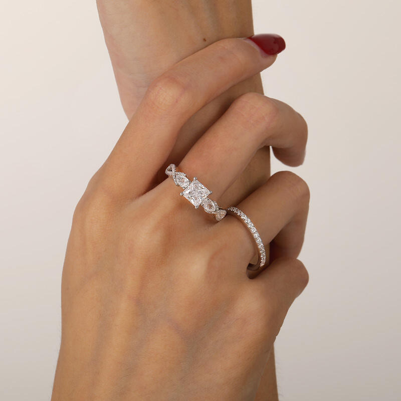 Jeulia Twist Three Stone Princess Cut Engagement Ring Set