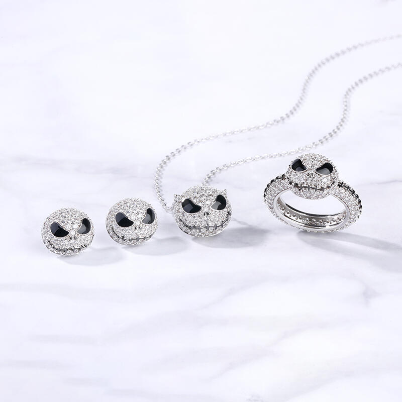 Jeulia "King of Halloween Town" Sterling Silver Skull Earrings