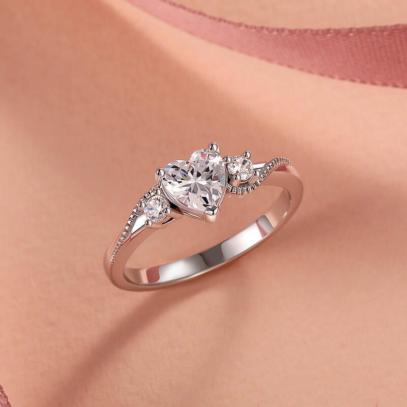 Jeulia Custom Classic Wave Pattern Three Stone Heart Ring