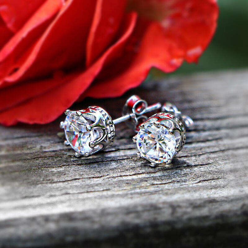 Jeulia Classic Crown Sterling Silver Stud Earrings