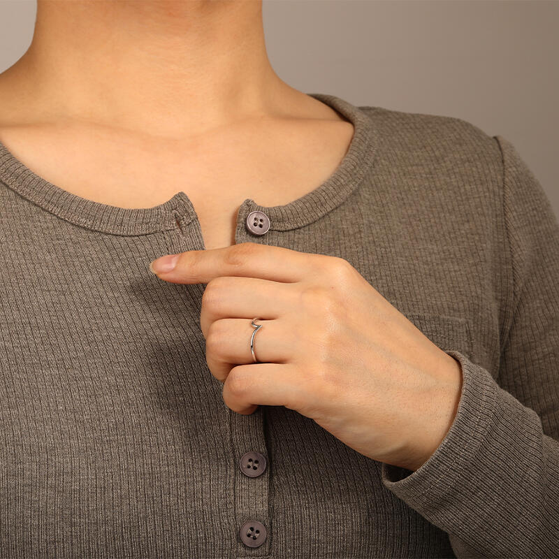 "Flowing To My Heart" Classic Wedding Ring