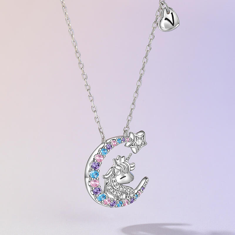 Jeulia 誕生石付きパーソナライズされたユニコーンムーンネックレススターリングシルバー