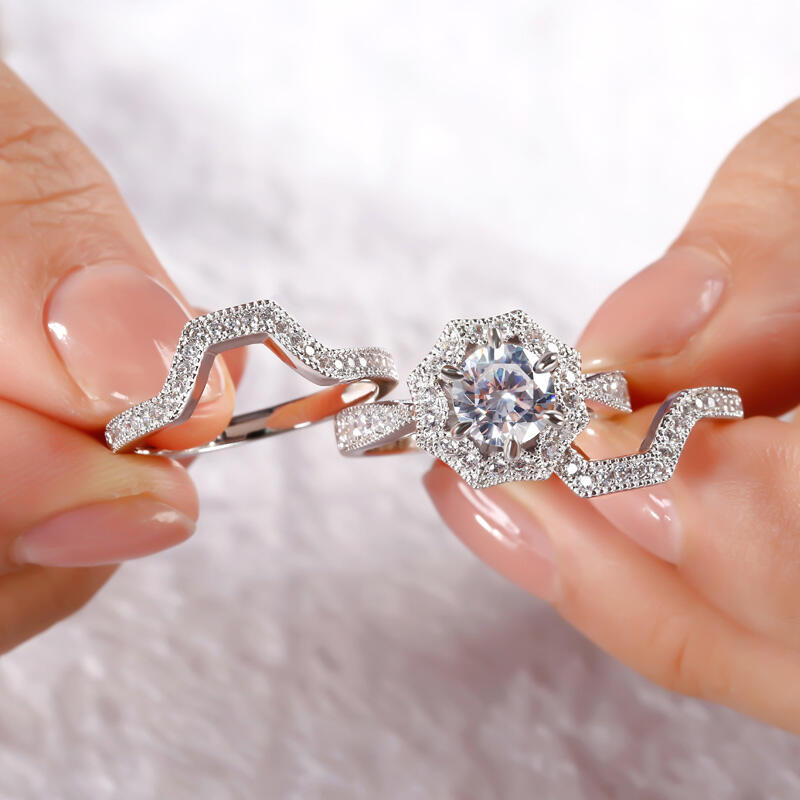 Jeulia Terno De Anillos Con Arte Adorno De Talla Redonda En Plata De Ley