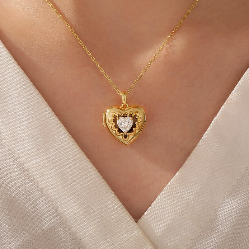 Jeulia Personalized Heart Photo Locket Necklace with Birthstone