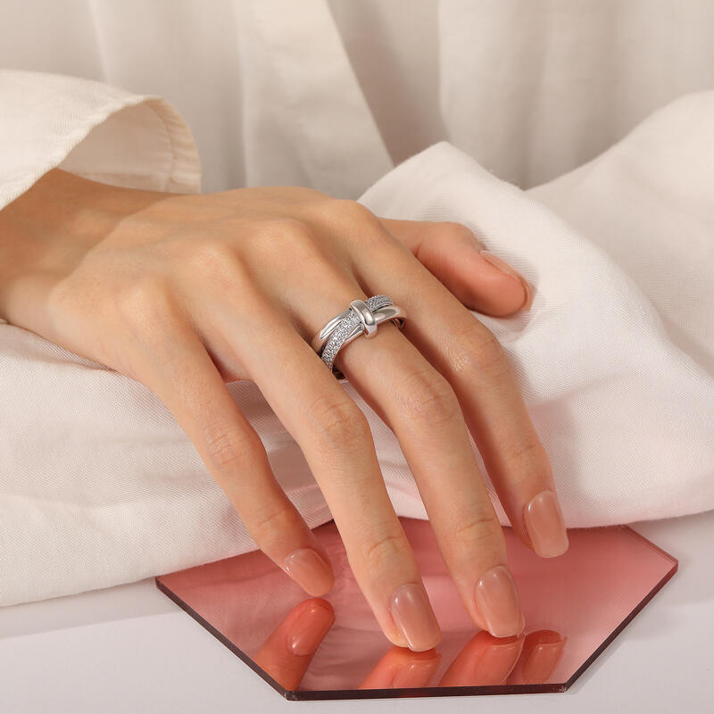 Jeulia Triple Link Knot Sterling Silver Ring