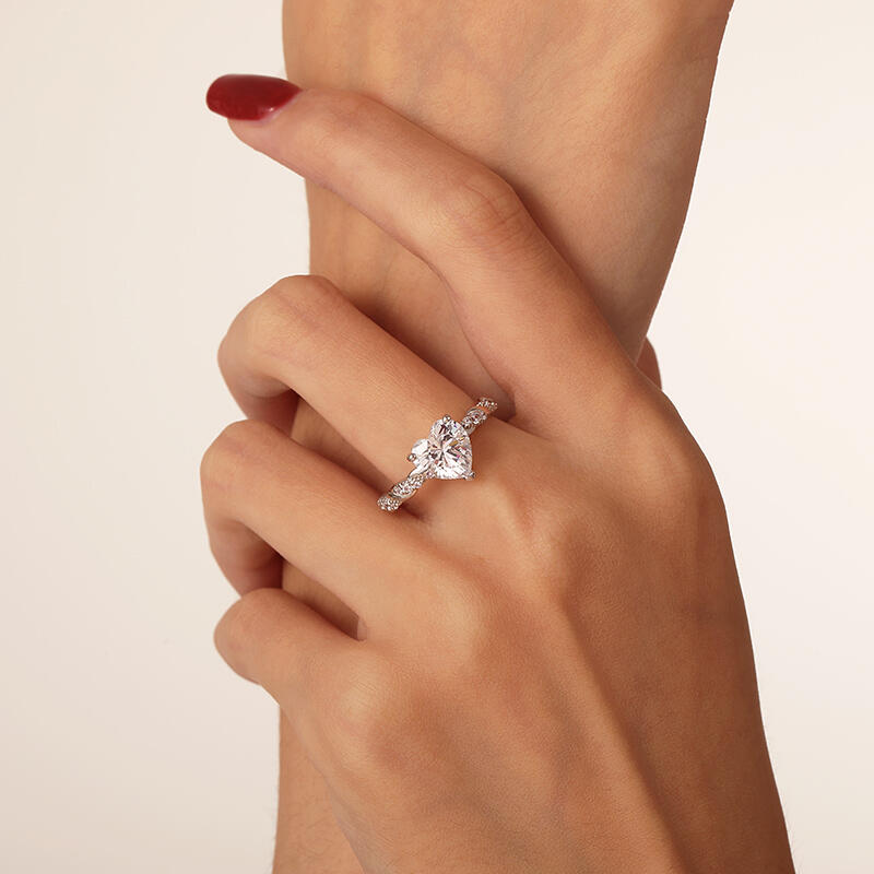 Jeulia Classic Twisted Beaded Heart Engagement Ring