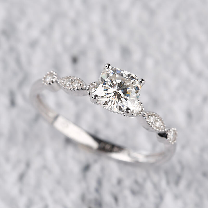 Jeulia Cushion Cut Vintage Sterling Silver Ring