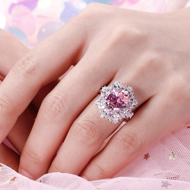 Pierścionek Srebrny z Motywem Kwiatowym o Owalnym Szlifie