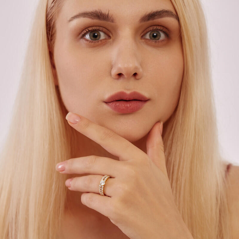 "Out Of My Control" Round Cut 2pcs Bridal Set