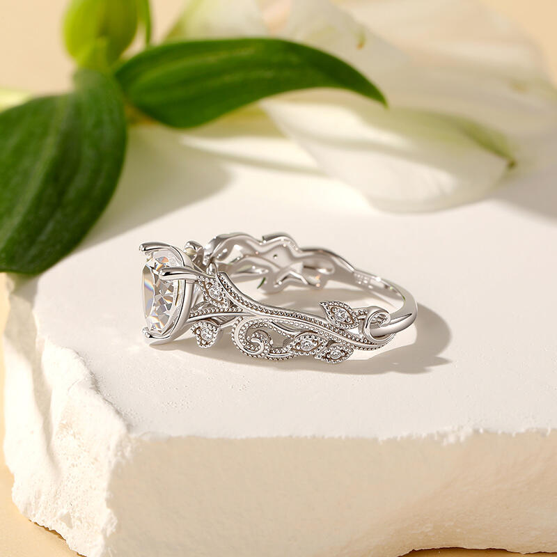 Jeulia Anillo de Compromiso Corazón Hoja de Plata de Ley