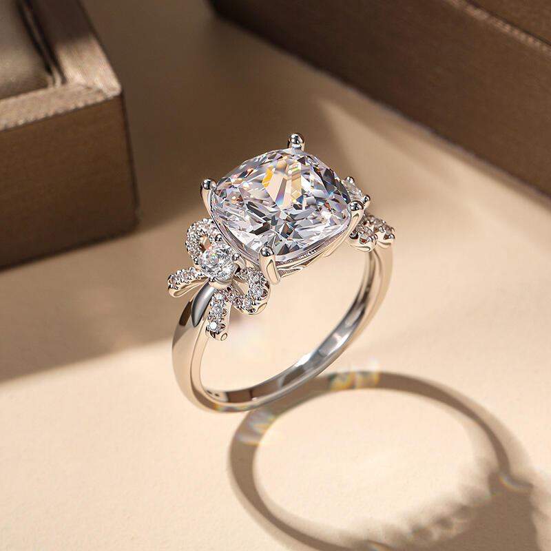 Jeulia Bowknot Three Stone Radiant Cut Engagement Ring