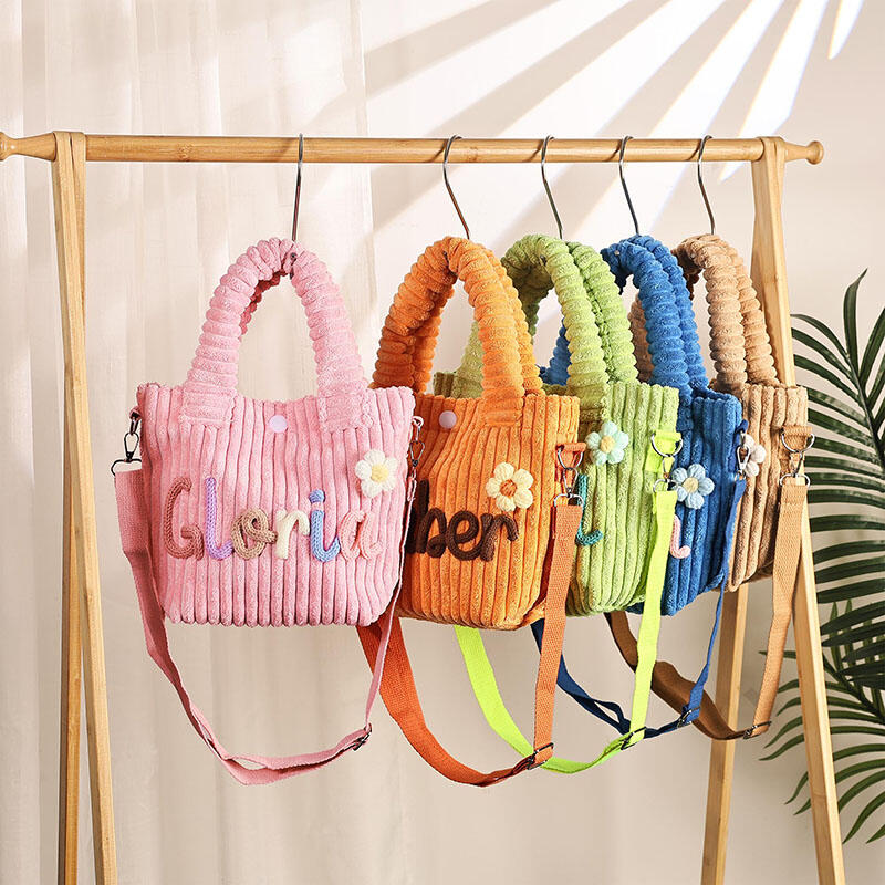 Borsa personalizzata con nome e decorazioni floreali Bellissimo regalo per lei