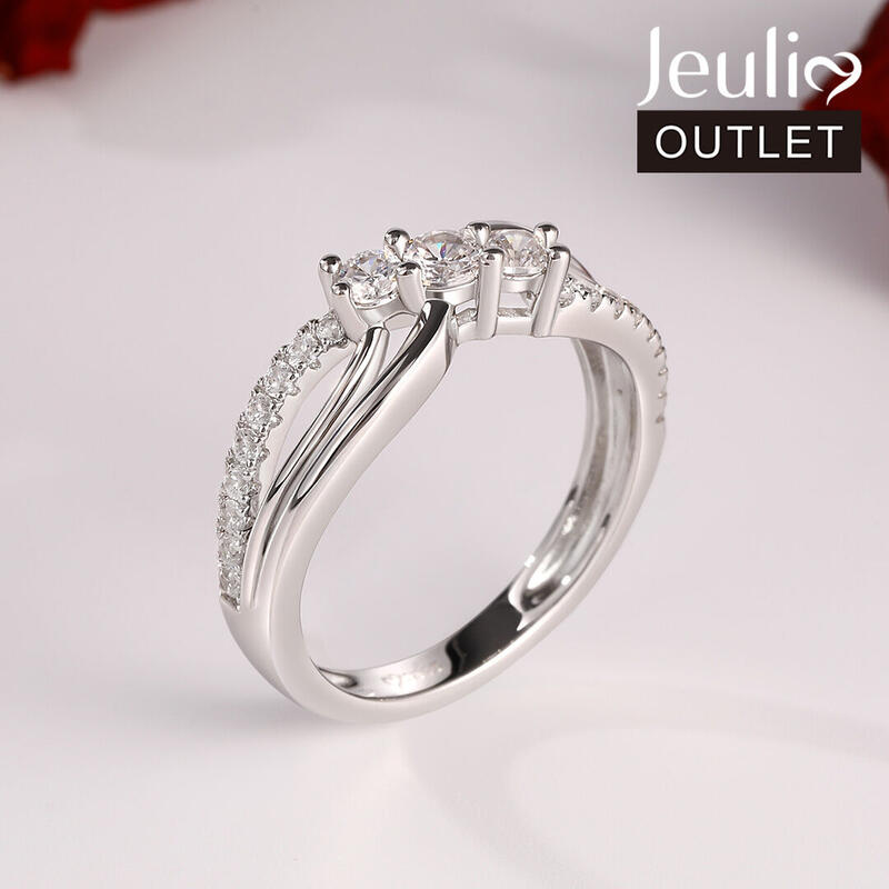 Jeulia Three Stone Round Cut Sterling Silver Band