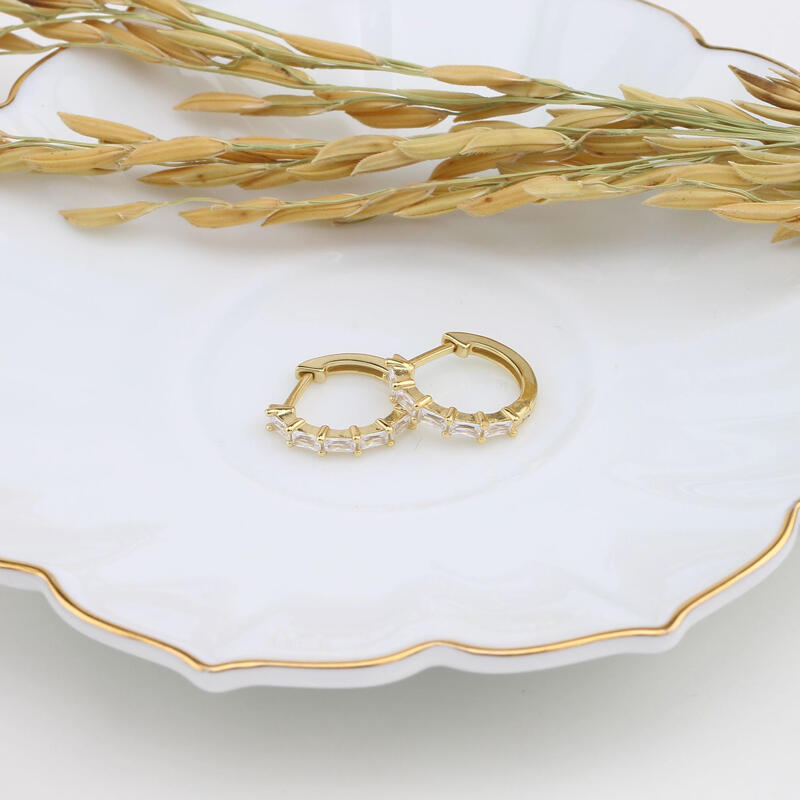 Jeulia Classic Radiant Cut Sterling Silver Hoop Earrings