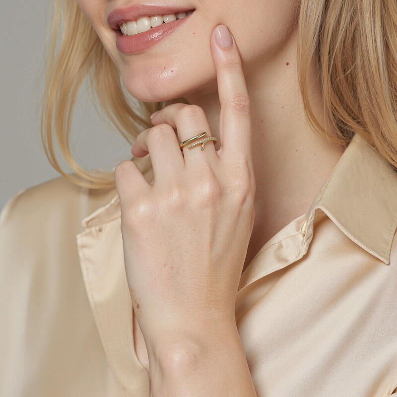 "Rooted in Romance" Classic Wedding Ring