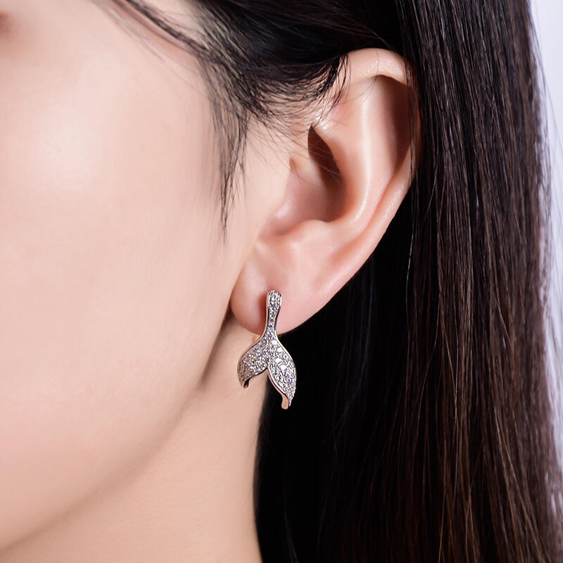 Jeulia "Dancing by the Moonlight" Sterling Silver Mermaid Tail Earrings