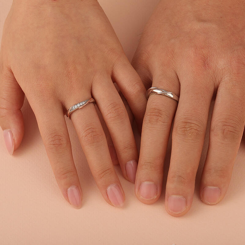 Jeulia Anillos de Pareja con Torsión Simple en Plata Esterlina