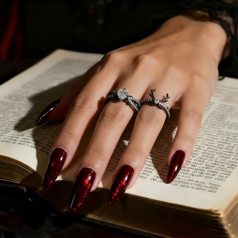 Jeulia Juego de 2 Anillos Corazón Espina Negro Gótico