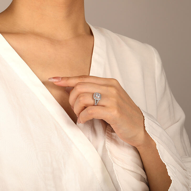 "Nur Liebe" Kissenschliff Halo Verlobungsring