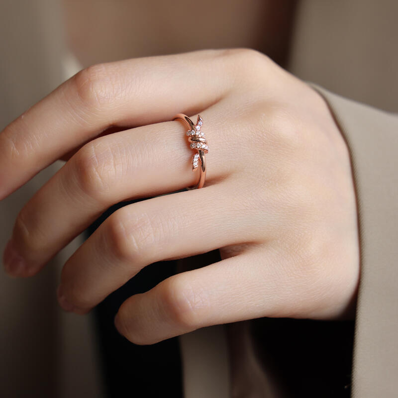 Jeulia Classic Knot Sterling Silver Ring