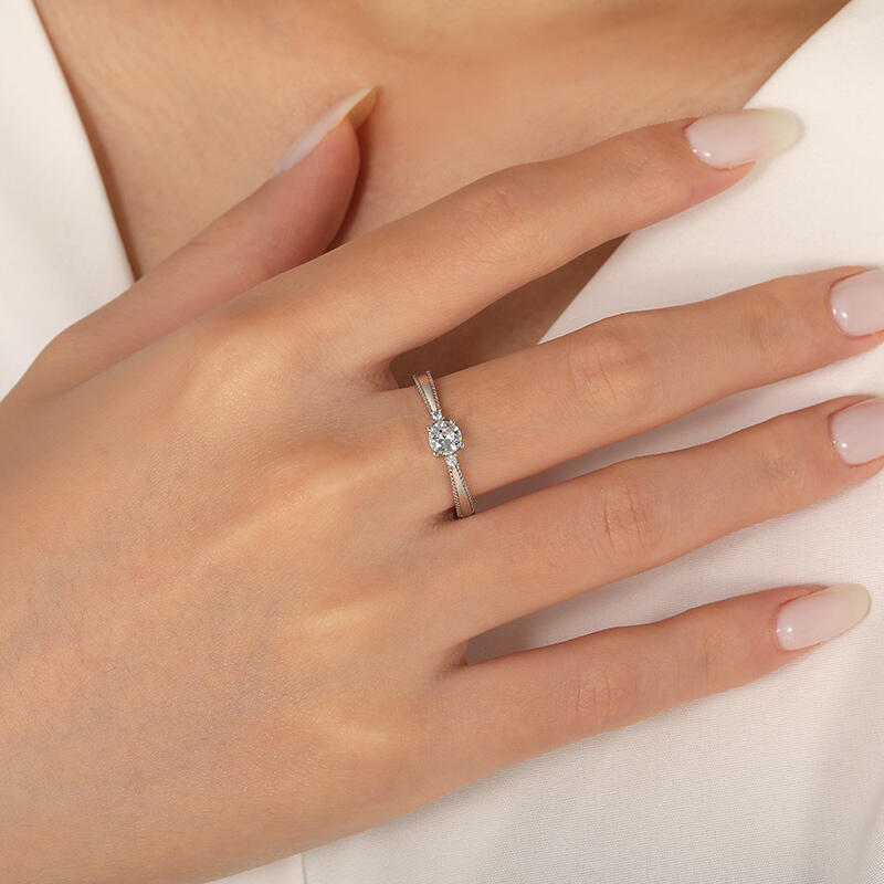 Jeulia Round 3 Stone Engagement Ring Beaded Edge Adjustable