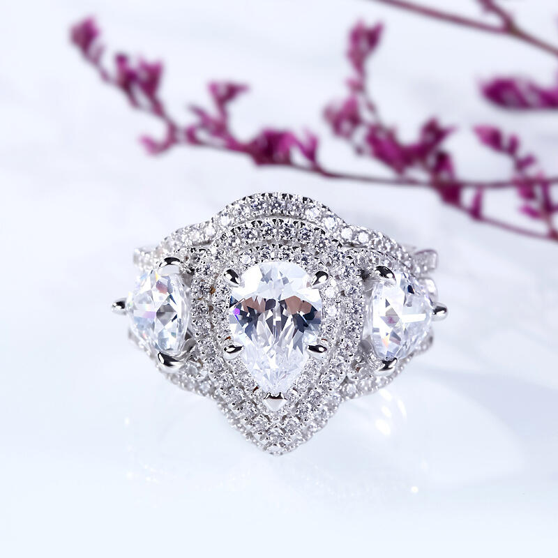 Anillo Con Doble Halo De Corte Pera En Plata De Ley