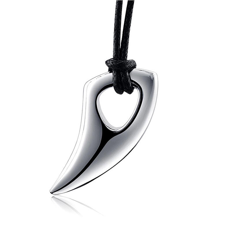 Jeulia Collar de hombre de acero de titanio de cuerno
