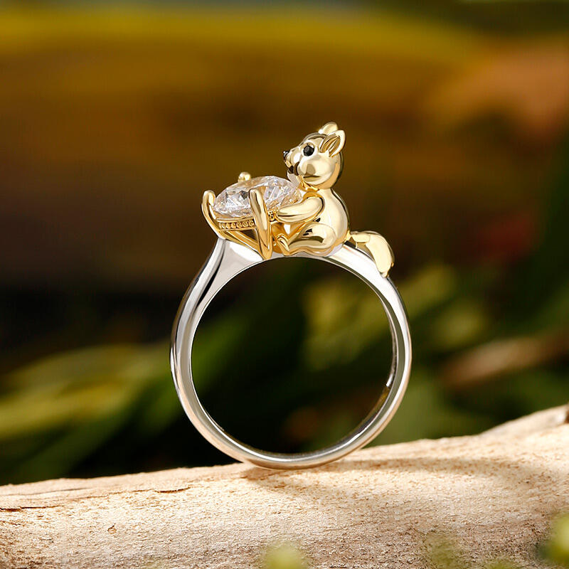 Jeulia Hug Me "Smiling Chipmunk" Round Cut Sterling Silver Ring