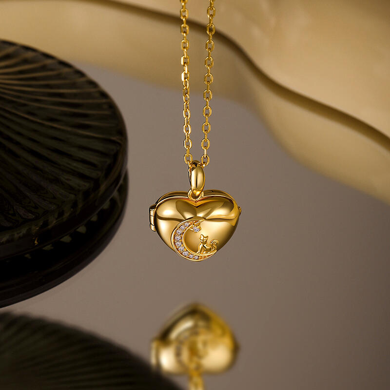 Jeulia Custom Cat Moon Engraved Gold Heart Photo Locket Necklace