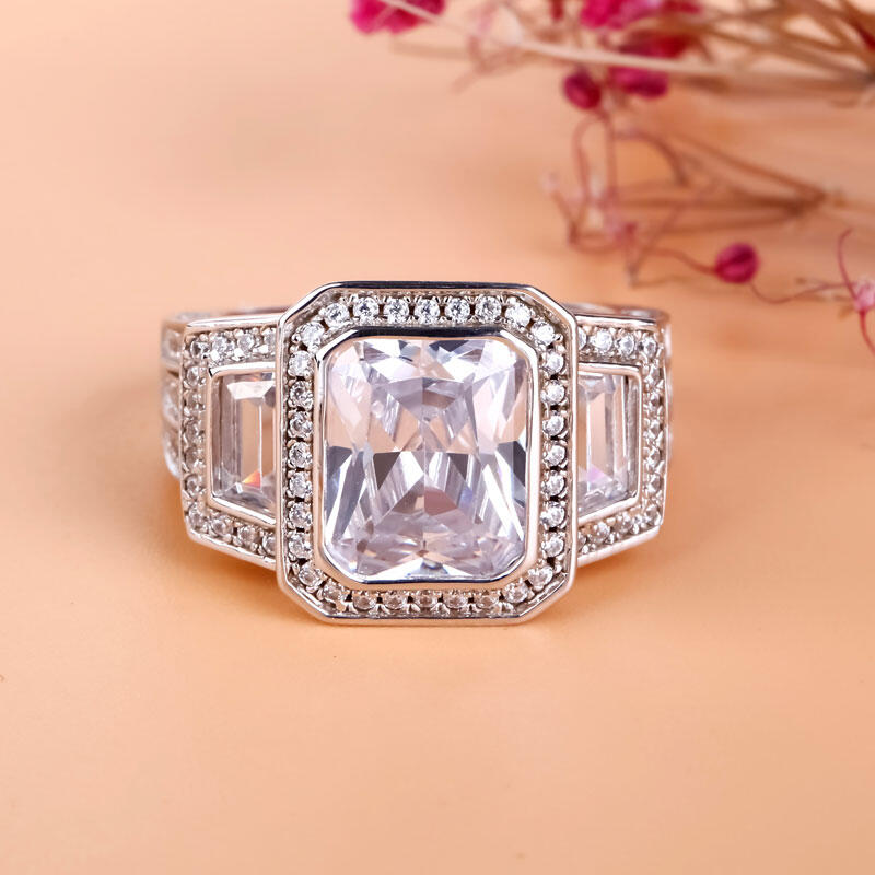 جوليا خاتم بقطع مشع من الفضة الإسترليني بثلاثة أحجار