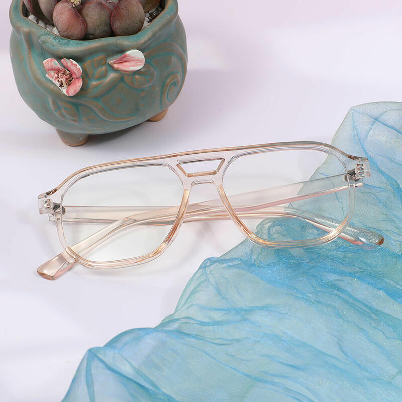 Truda Aviator Champagne Glasses