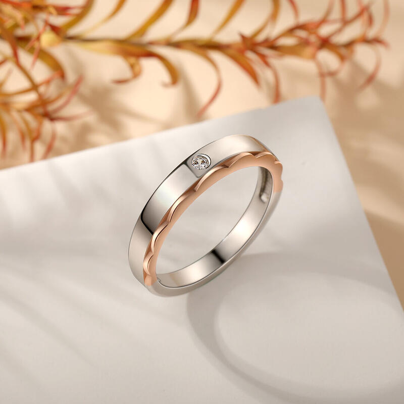 Jeulia Two Tone Prince Cloak Men's Wedding Band Round Cut