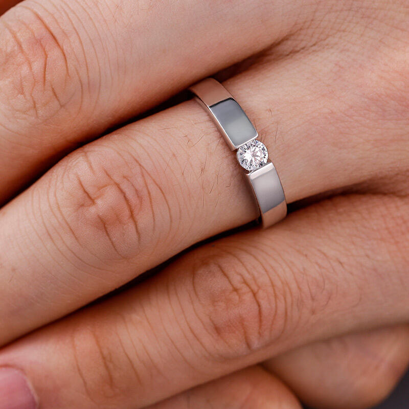 Jeulia Simple Round Cut Sterling Silver Men's Ring