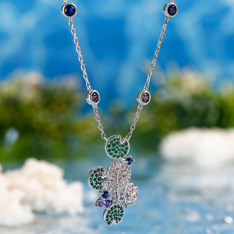 Jeulia "En fridfull trädgård" Vattenliljorna inspirerade sterling silver halsband