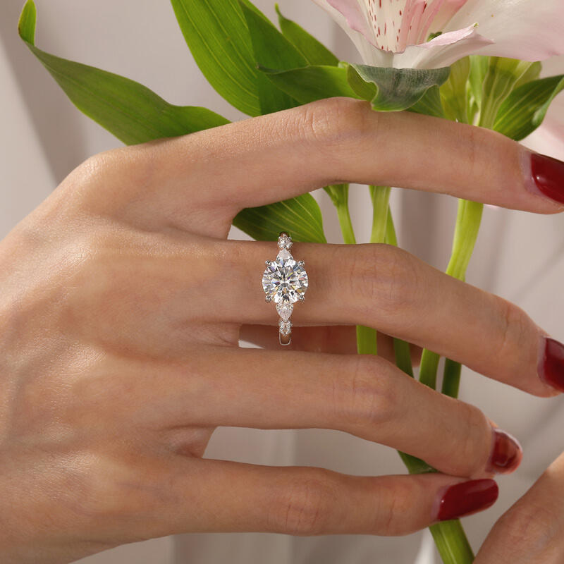 Jeulia Simple Three Stone Bridal Set 2PCS Sterling Silver