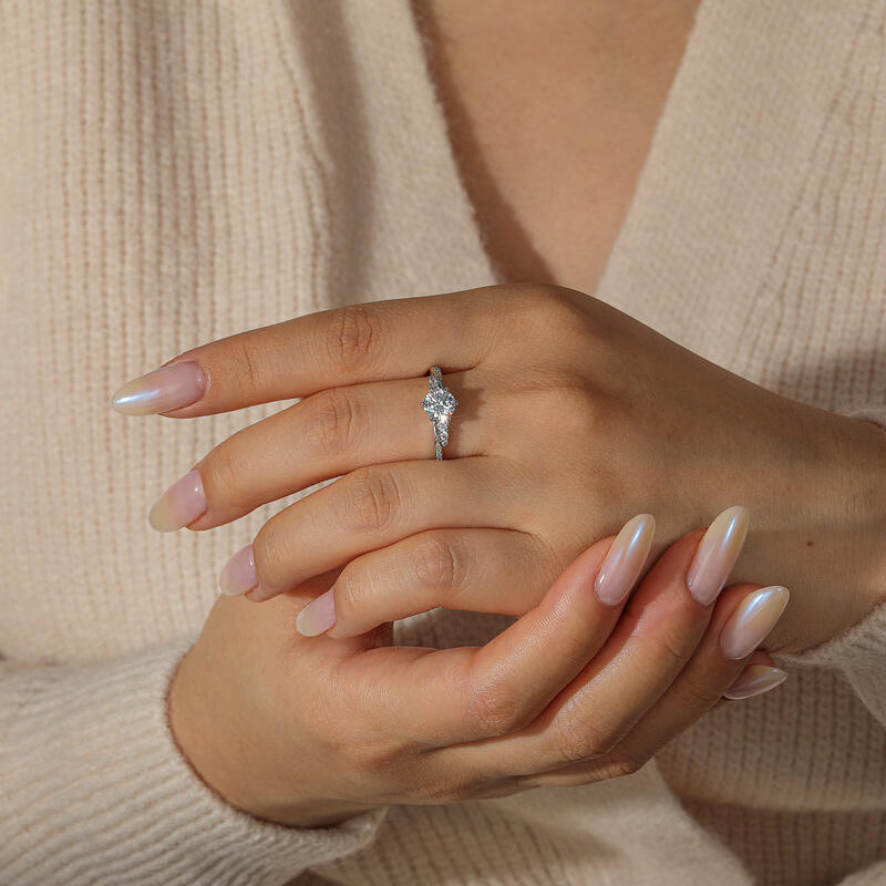 Jeulia 10K/14K/18K Gold Platinum Simple Twisted Promise Ring