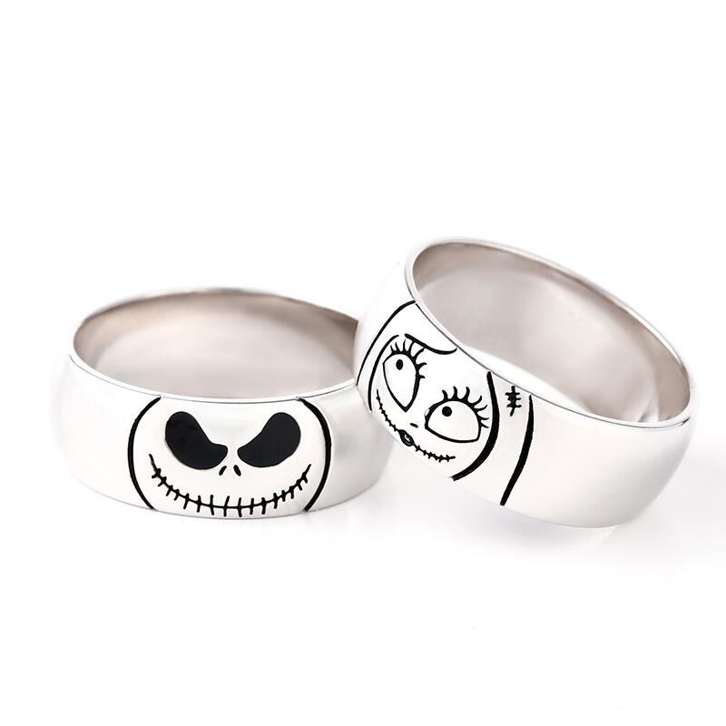 Jeulia "Rag Doll" Skull Sterling Silver Women's Band