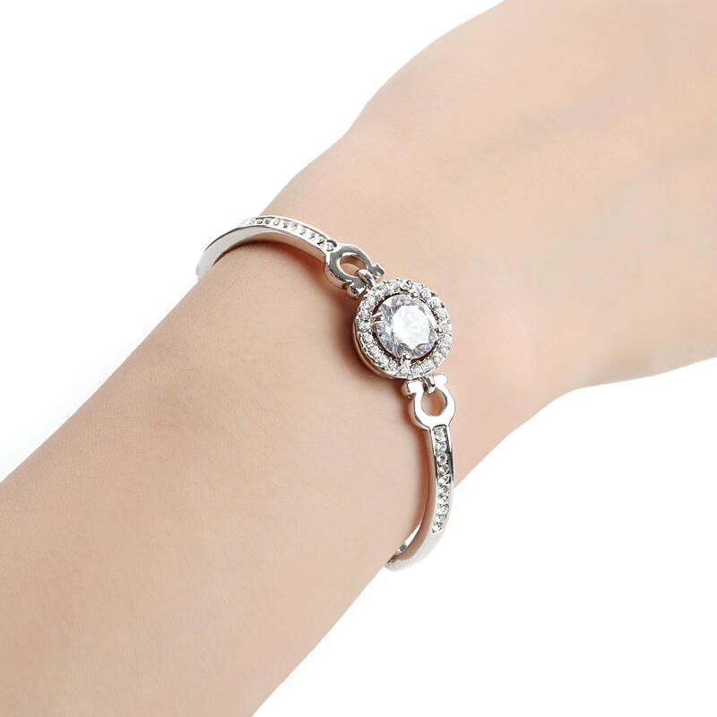 Jeulia Classic Halo Design Bracelet