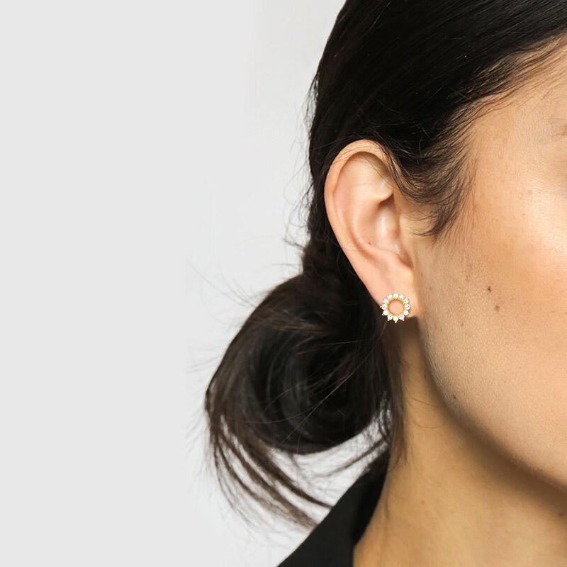 "My Halo" Round Cut Cluster Stud Earrings