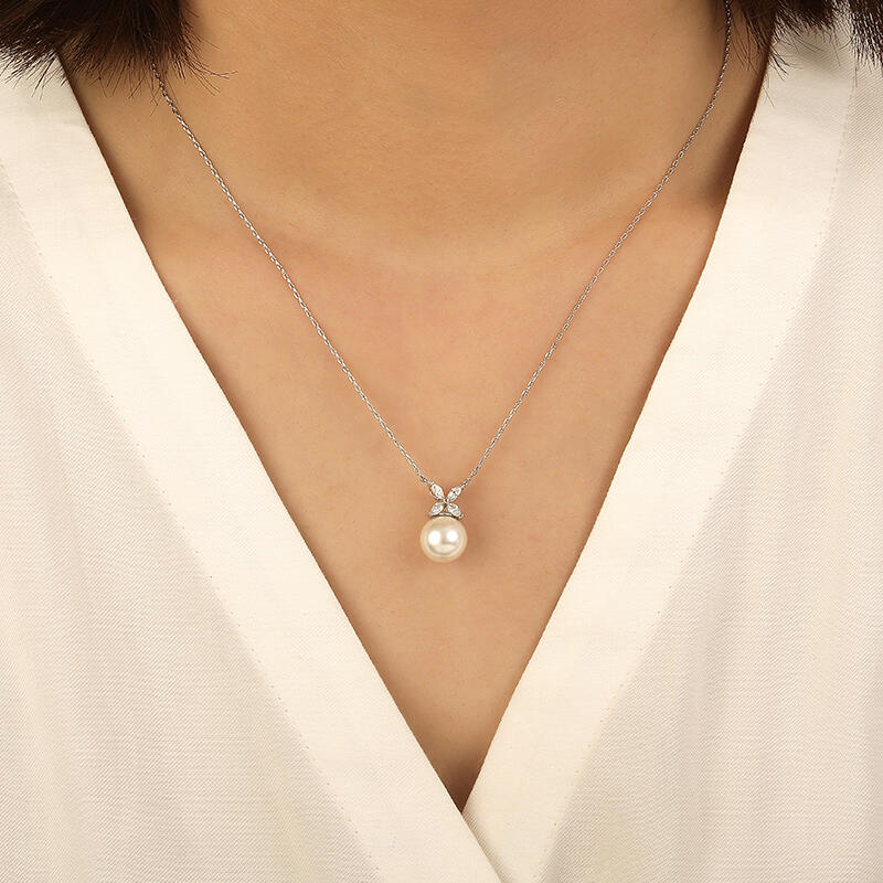 "Hint of Bloom" 9.5-10mm Freshwater Pearl Cluster Necklace