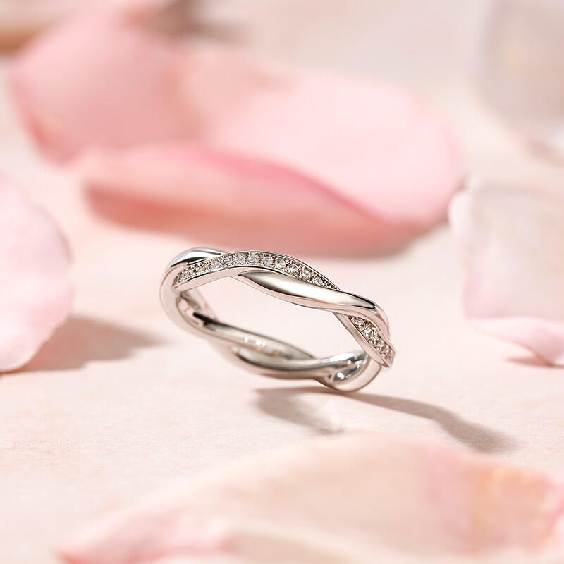 Jeulia Alianza de plata esterlina para mujer con diseño entrelazado