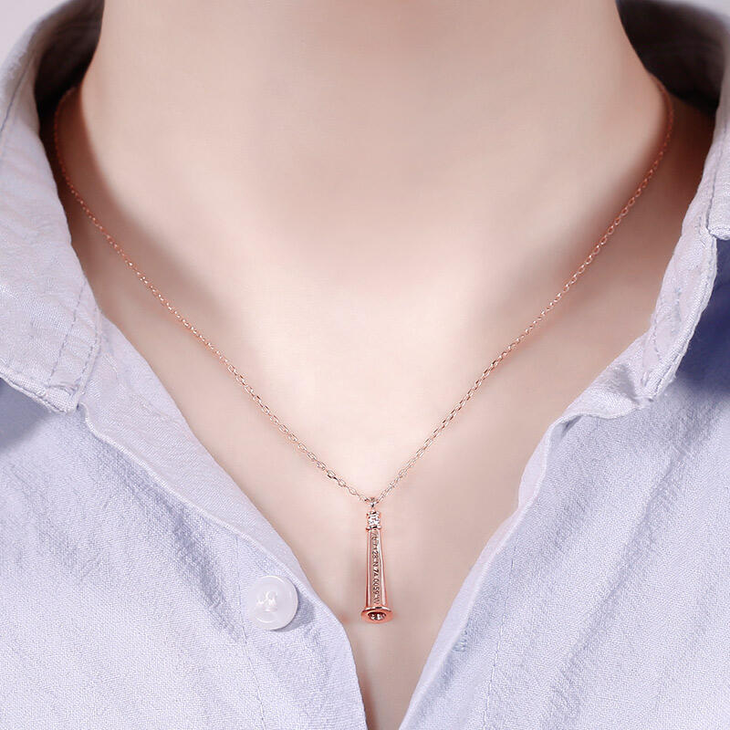 Jeulia "Luz de guía" Collar de plata esterlina personalizado de corte redondo con diseño de faro
