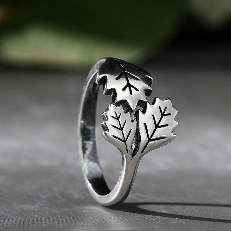 Jeulia "Oak Tree Leaf" Sterling Silver Ring