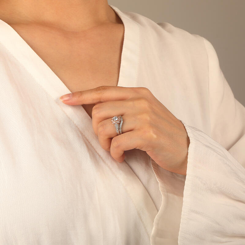 "With Every Beat Of My Heart" Round Cut 2pcs Cluster Bridal Set