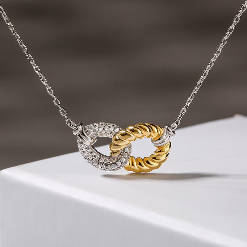 Jeulia Collar de plata esterlina con diseño de nudo de amor
