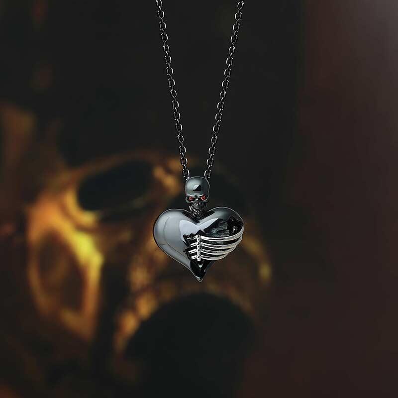 Jeulia "Broken Heart" Skull Sterling Silver Necklace
